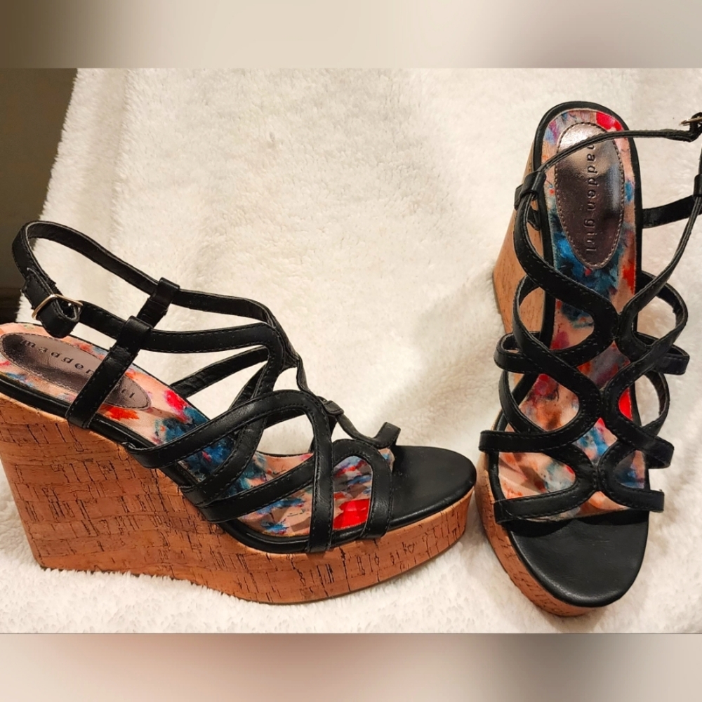 Madden Girl Wedges